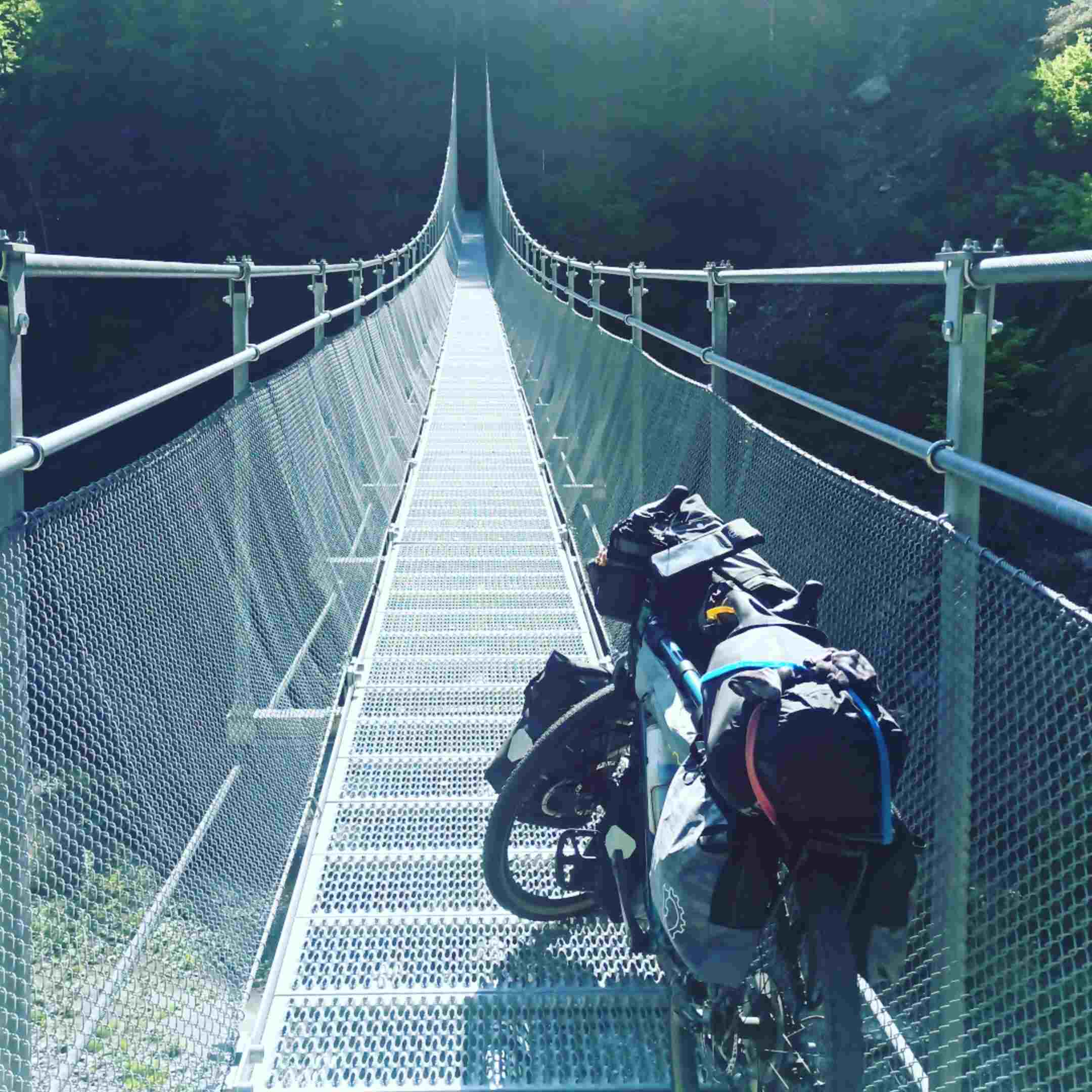 Scegliere l'attrezzatura da campeggio perfetta per il cicloturismo -  CycloVagabond