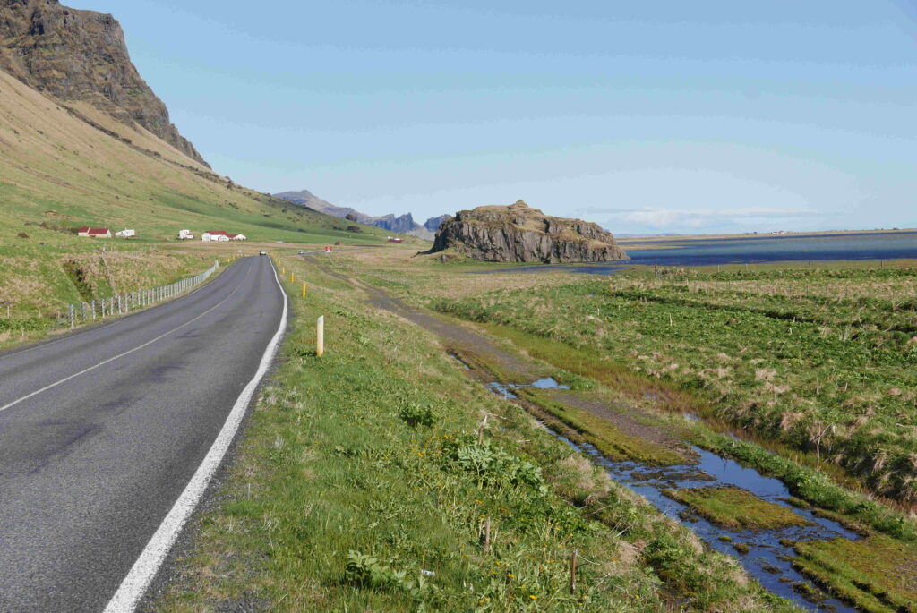 longue route en islande 